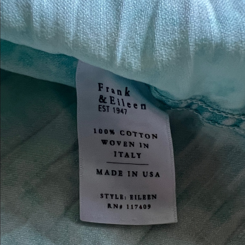 FRANK & EILEEN | Eileen Woven Button Up in Sea Foam Mineral Wash - Picture 4 of 5